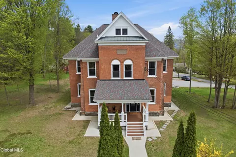 66 Horicon Ave #2W, Bolton Landing, NY 12814