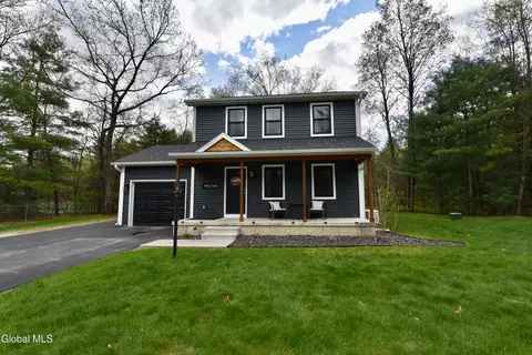 206 Lisa Dr, Gansevoort, NY 12831