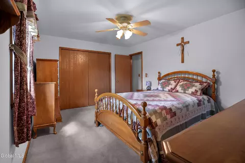 Bedroom - 243 Shereen Ct, Schenectady, NY 12304 photo 4 of 4