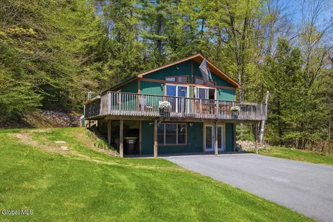 497 Hadlock Pond Rd, Fort Ann, NY 12827