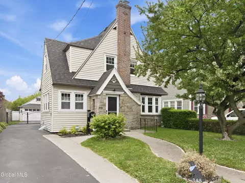 340 Marshland Ct, Troy, NY 12180