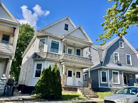 1009 Forest Rd, Schenectady, NY 12303