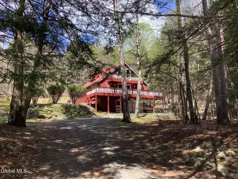527 Potter Brook Rd, Chester, NY 12817
