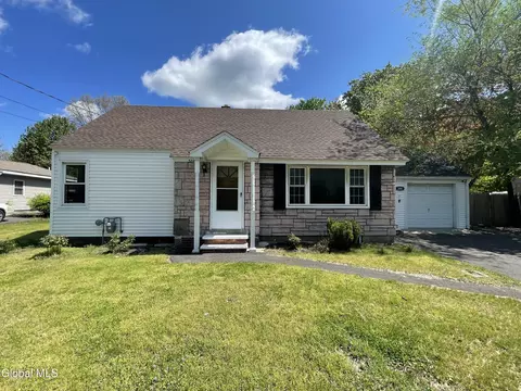 3881 Carman Rd, Schenectady, NY 12303