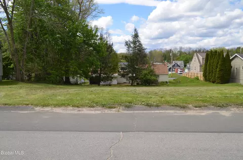 36 38 Fairmont Ave, Amsterdam, NY 12010