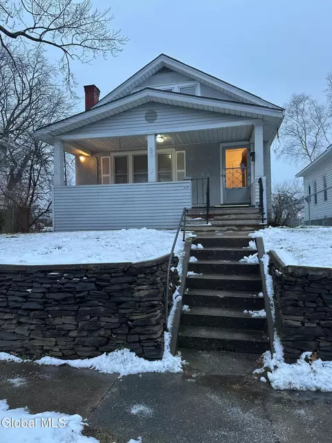 117 Henry St, Schenectady, NY 12304
