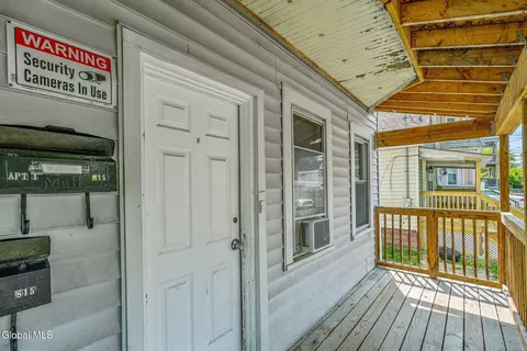 Exterior - 815 Davis Ter, Schenectady, NY 12303 photo 4 of 13