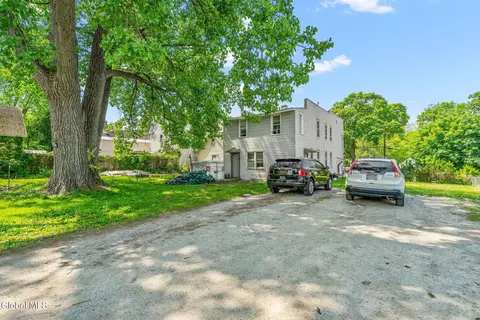 Exterior - 815 Davis Ter, Schenectady, NY 12303 photo 10 of 13