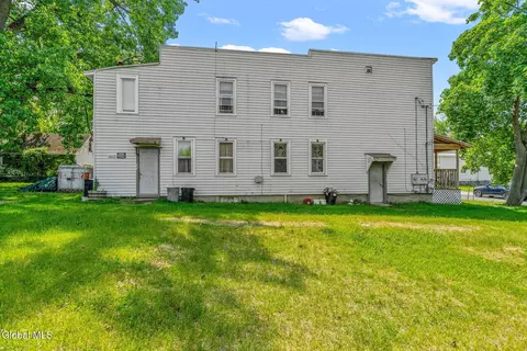 Exterior - 815 Davis Ter, Schenectady, NY 12303 photo 8 of 13
