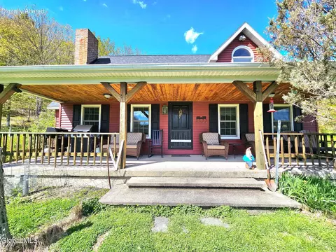 45 Jess Maxon Rd, Petersburgh, NY 12138