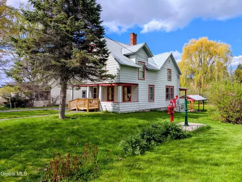 2589 Center Rd, Moriah, NY 12960