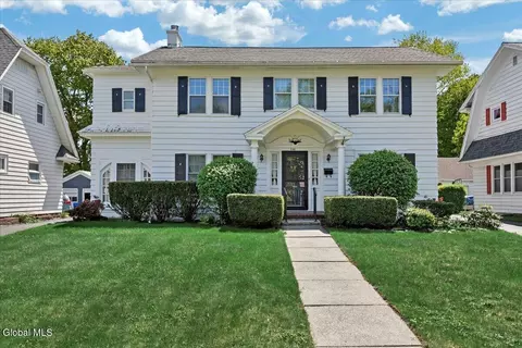 246 S Main Ave, Albany, NY 12208