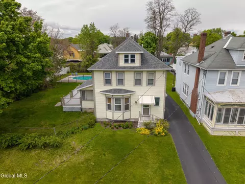 111 Hollywood Ave, Albany, NY 12208