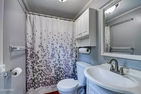 Bath - 1617 7th Ave, Schenectady, NY 12303 photo 2 of 2