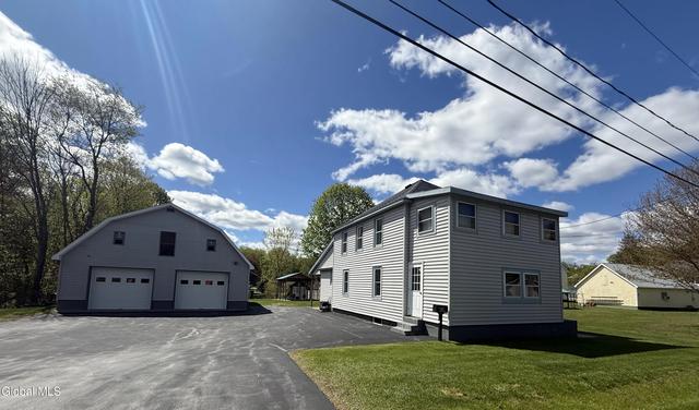 12 White St, Corinth, NY 12822