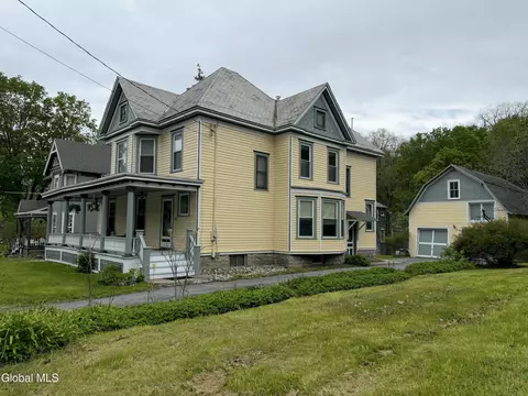 174 Main St, Sharon Springs, NY 13459