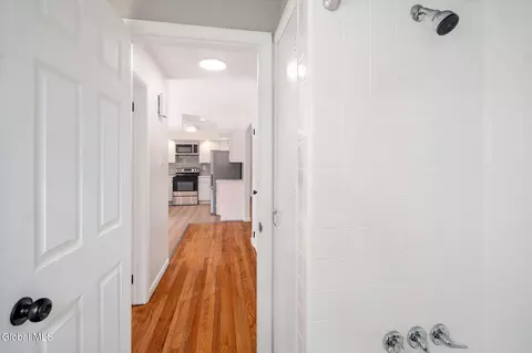 Entry Way - 35 Albion St, Schenectady, NY 12302 photo 1 of 2