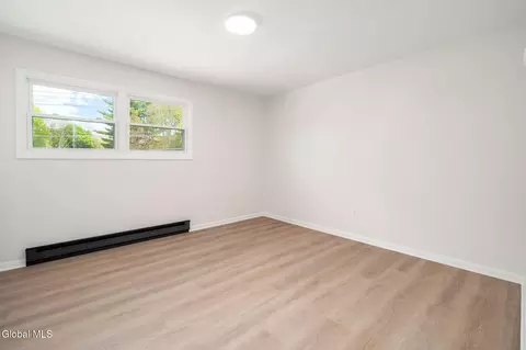 Bedroom - 35 Albion St, Schenectady, NY 12302 photo 6 of 11