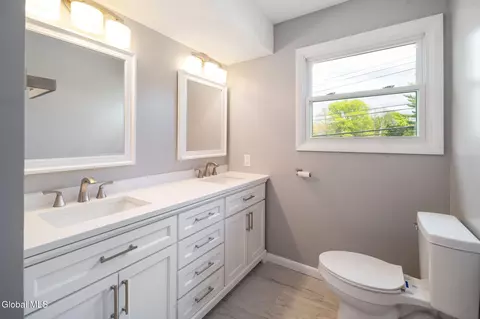 Bath - 35 Albion St, Schenectady, NY 12302 photo 1 of 5