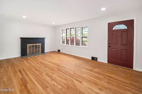 Living - 35 Albion St, Schenectady, NY 12302 photo 1 of 5