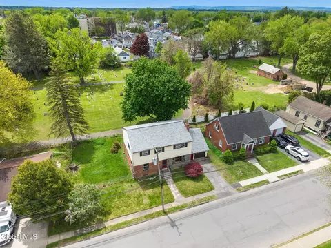 View/Area - 35 Albion St, Schenectady, NY 12302 photo 2 of 4