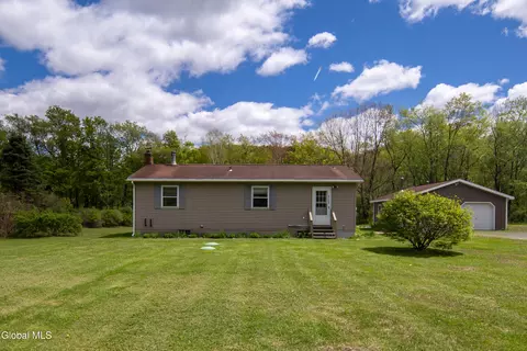 117 Airport Rd, Berlin, NY 12022