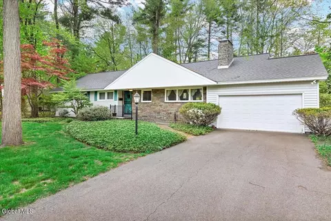 178 Westchester Dr S, Delmar, NY 12054