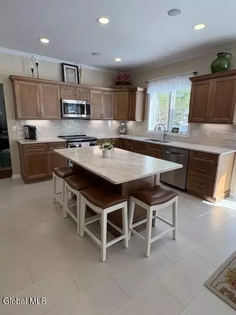 65 Hearthstone Dr, Gansevoort, NY 12831 photo 9