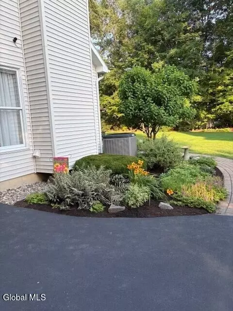65 Hearthstone Dr, Gansevoort, NY 12831 photo 22