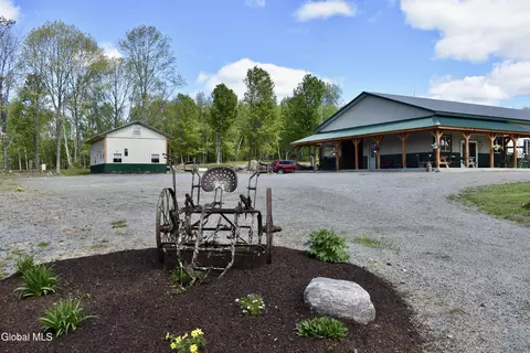 14 Russell Ln, Argyle, NY 12809
