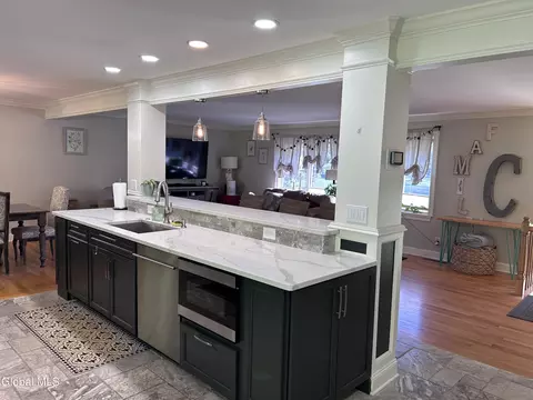 Kitchen - 2321 Central Pkwy, Schenectady, NY 12309 photo 6 of 15