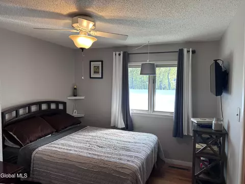 Bedroom - 2321 Central Pkwy, Schenectady, NY 12309 photo 1 of 10