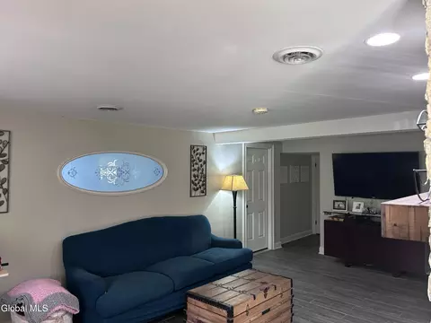 Living - 2321 Central Pkwy, Schenectady, NY 12309 photo 2 of 7