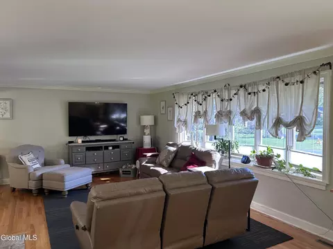 Living - 2321 Central Pkwy, Schenectady, NY 12309 photo 6 of 7