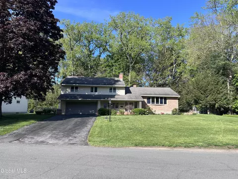 Exterior - 2321 Central Pkwy, Schenectady, NY 12309 photo 1 of 10
