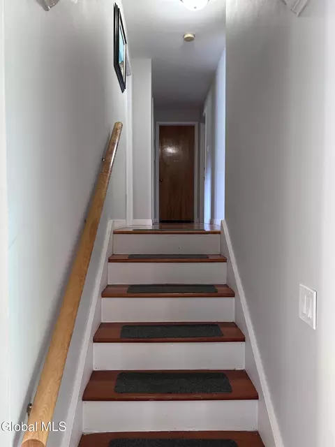 Entry Way - 2321 Central Pkwy, Schenectady, NY 12309 photo 5 of 6