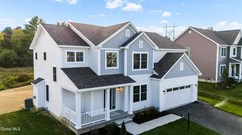 31 Indigo Ct, Selkirk, NY 12158