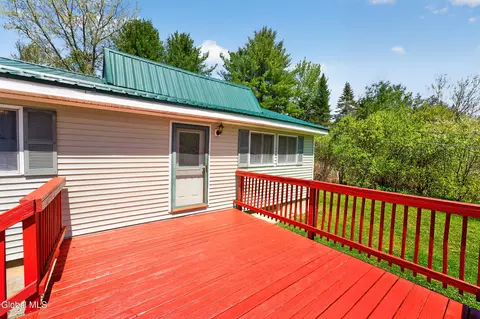 870 Muselbeck Rd, Pattersonville, NY 12137