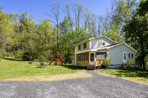 99 Beach Rd # A, Clifton Park, NY 12065