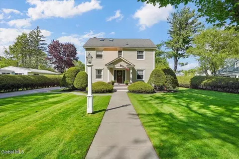 718 Riverside Ave, Scotia, NY 12302