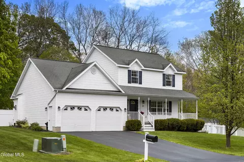 13 Tamian Pass, Ballston Lake, NY 12019