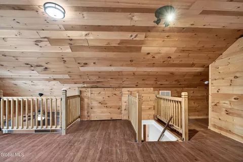 Entry Way - 11 Lakeview Ter, Hadley, NY 12835 photo 5 of 7
