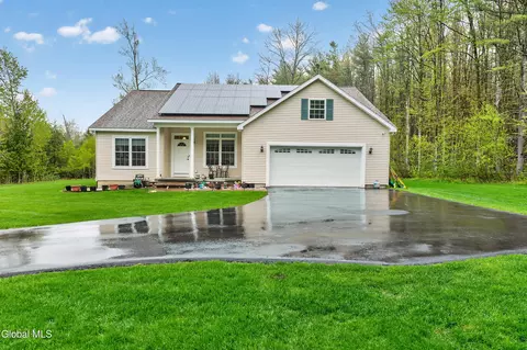 654 County Highway 138, Broadalbin, NY 12025