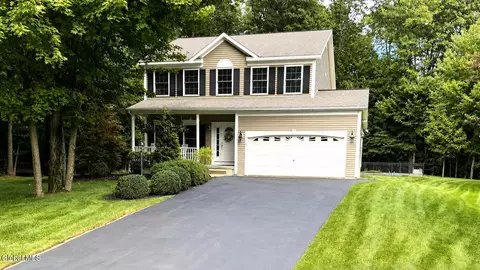 1 Dorothy Ln, Glenville, NY 12302