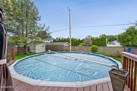 Exterior - 4 Colomba Dr, Schenectady, NY 12306 photo 6 of 13