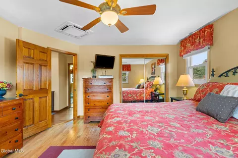Bedroom - 4 Colomba Dr, Schenectady, NY 12306 photo 5 of 6