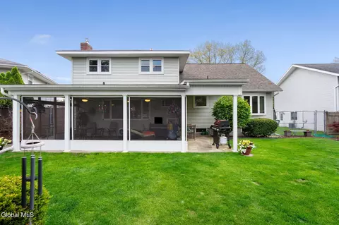 Exterior - 4 Colomba Dr, Schenectady, NY 12306 photo 9 of 13