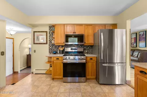 Kitchen - 4 Colomba Dr, Schenectady, NY 12306 photo 1 of 2