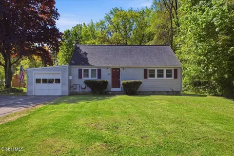 23 Van Vorst Dr, Burnt Hills, NY 12027