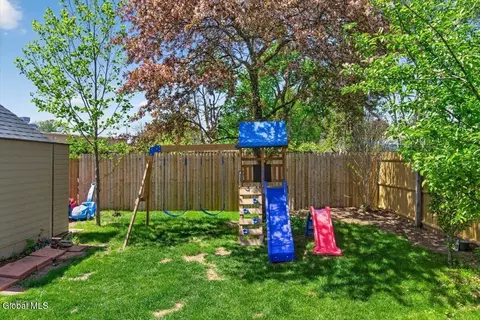 Exterior - 5 Cromer Ave, Schenectady, NY 12304 photo 8 of 13